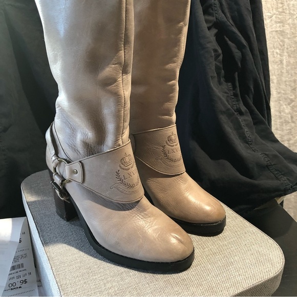 Ralph Lauren Delsa high leather boot in taupe front logo detail with straps 6 - Picture 2 of 8